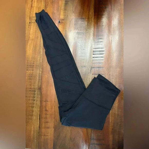 Lululemon Wunder Under Pant (Hi-Rise) *Tech Mesh 28" size 4 - Picture 3 of 5